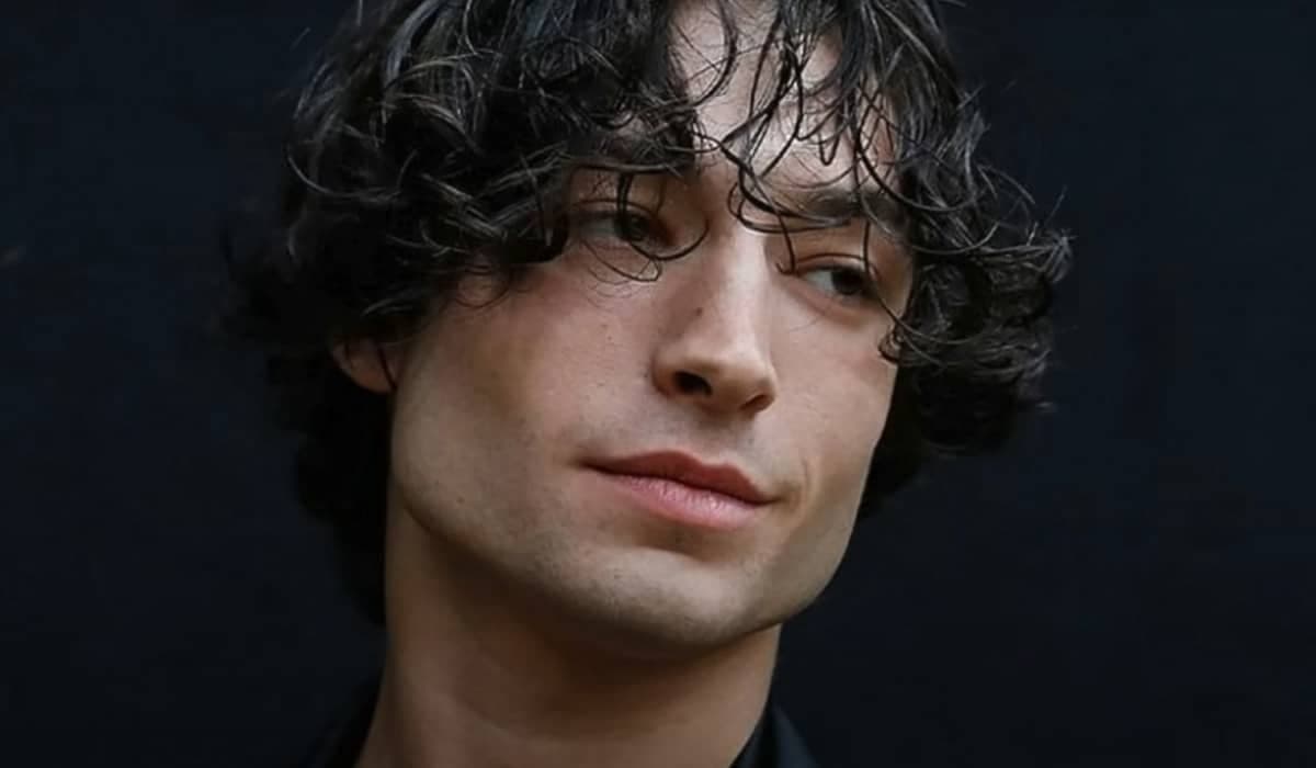 Ezra Miller acreditava que seria 'o próximo Messias' e que 'lideraria uma revolução indígena'
