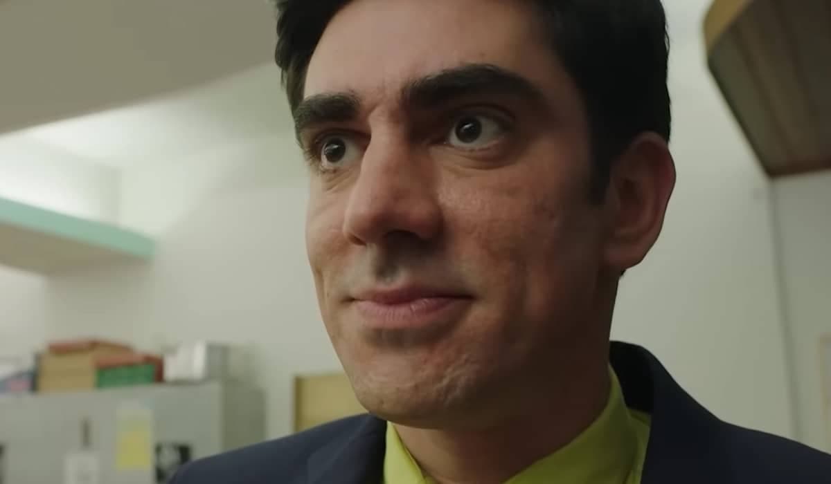 Marcelo Adnet critica corrupção nas igrejas com o filme ‘Nas Ondas da Fé’